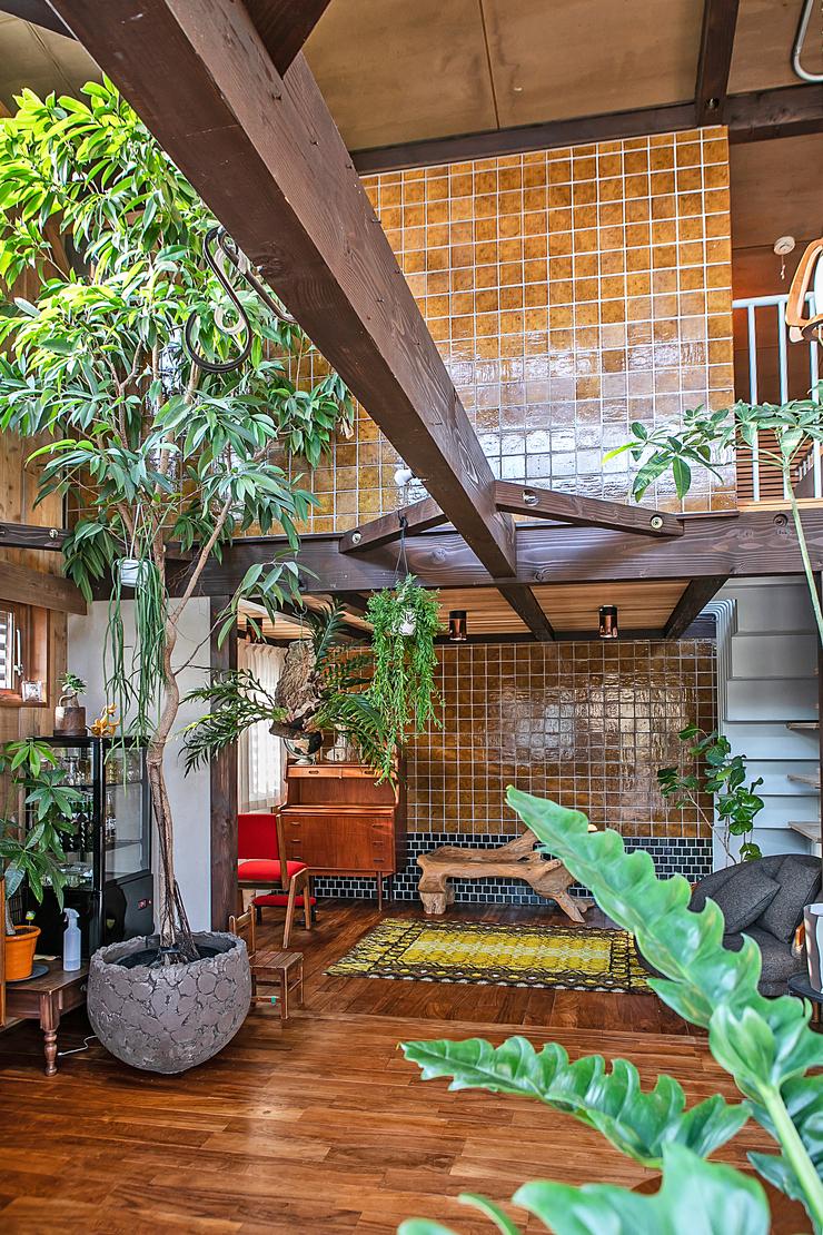 ヴィンテージ家具と植物と木とテグラがつくりだす空間　東琵琶湖の家をWORKSに追加しました